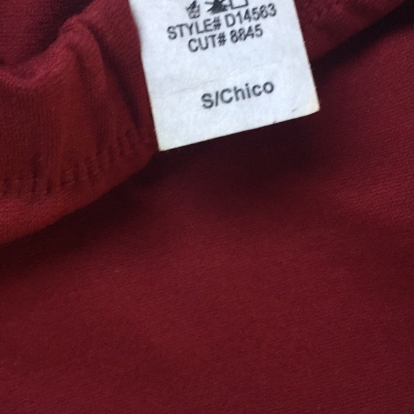 Burgundy small dress. - Picture 3 of 4